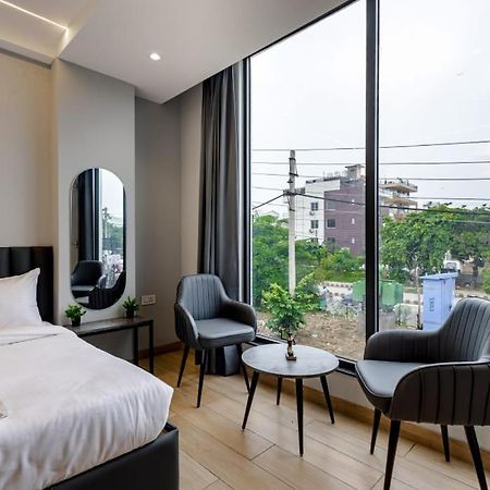 Hotel Imperial Stayz Sector 51 Гургаон Екстериор снимка