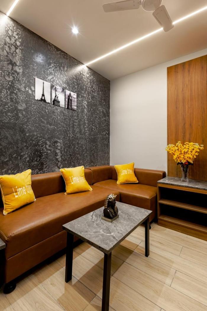Hotel Imperial Stayz Sector 51 Гургаон Екстериор снимка